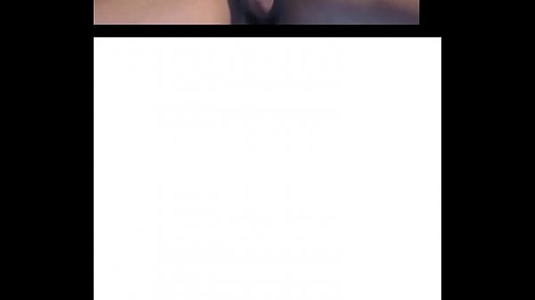 Hübscher Kerl wichst seinen Schwanz