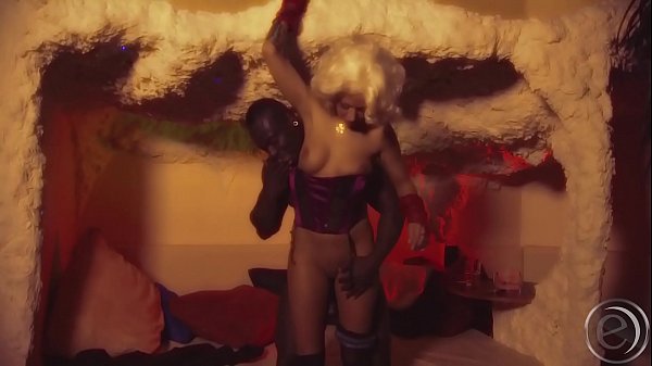 Julie Hunter und Kookie Ryan in einer romantischen Fickszene