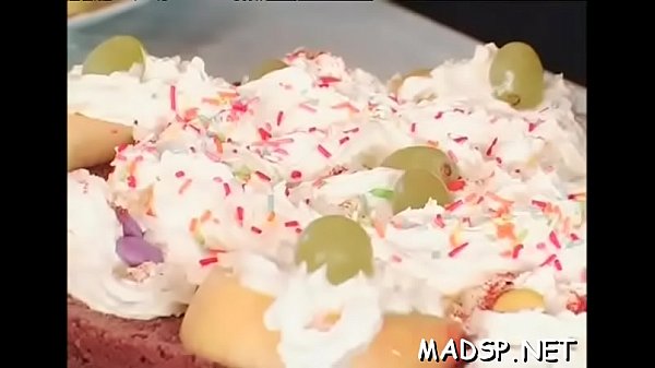 Die ausgelassene Poolparty wird zu einem totalen Fickfest