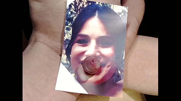 Kinky slut sucks my cock and gets the cream sprayed on her face