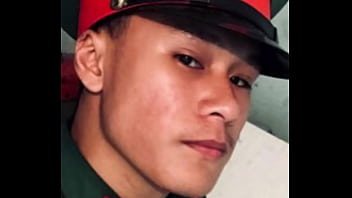 Le soldat hétéro vietnamien Nguyen Hoang Nhut Nam casting des vidéos de stars du porno gay