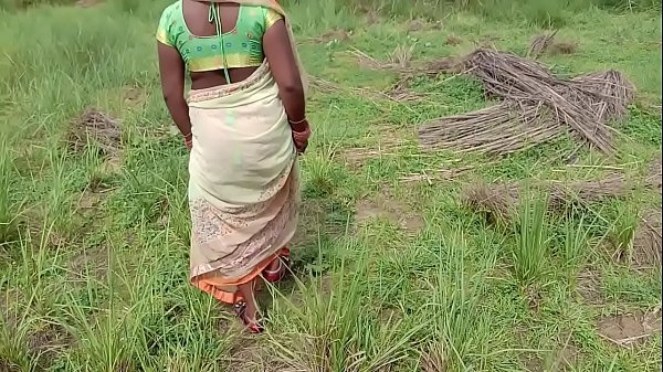 Chiama la zia più giovane alla fattoria e la scopa, porno in hindi