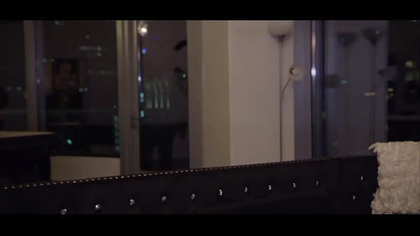 MYSTIQUE ERSTE TS-SZENE MIT BIG DICK TS PARIS