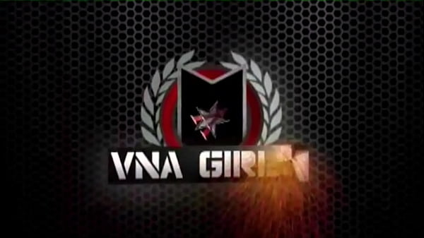 Lesbenmassage mit Holly Heart! Samantha Rone Finger fickt sie!