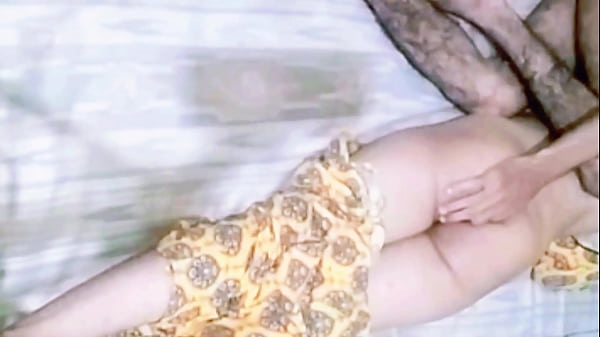 Dolce ragazza teenager dal culo grosso