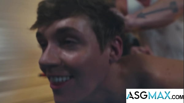 Compilación de bondage pervertido: macizos y jovencitos atados y atados