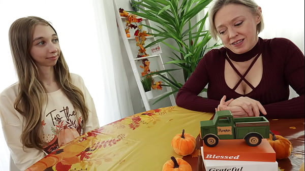 Step Sis Bonding Before Thanksgiving Dinner - Breezy Bri