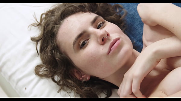 Darcy Dark alla ricerca di mu nella foresta ha ottenuto il suo primo BBC FLX010P01 anale