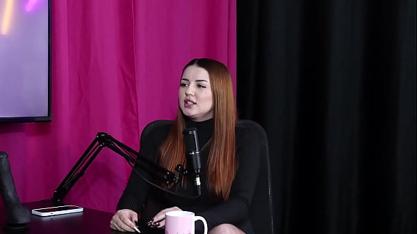 A Safada piace registrare più m&eacute_nage e ha fatto la sua prima DP, nonostante la sua paura, è stato carino e il feticcio... - Malu Paz (SHEER/RED)