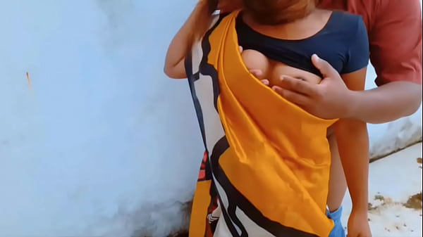 Couple indien en plein air - J'ai baisé mon professeur sur un terrain de jeu universitaire