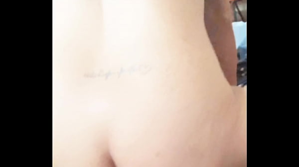 Mi primeras grabaciones caseras, culeando con el vecino, y se corri&oacute_ dentro de mi vagina humeda y jugosa