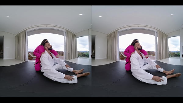 Combattez-moi et frappez-moi par derrière ! - Du vrai porno virtuel