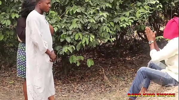 EIN AFRIKANISCHER EINHEIMISCHER ARZT HATTE IN MEINER GEGENWART SEX MIT MEINER SCHÖNEN VERHEIRATETEN FRAU