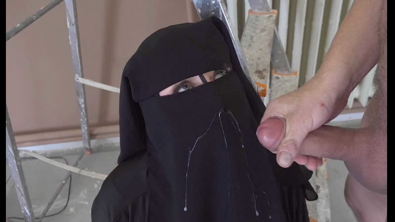 Sexwithmuslims cayla lyons ragazza musulmana scopa con un pittore pigro [maturo, milf, orientale, bruna, davanti alla telecamera, arabo]