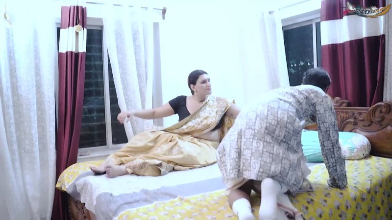 Chica del sur de la india folla duro con un chico desconocido cuando estaban en un hotel desconocido película completa